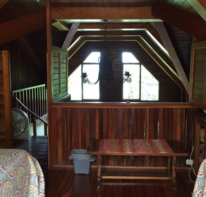 Chalet Nicholas Bed&Breakfast Nuevo Arenal Exterior foto