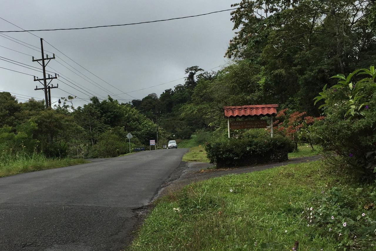 Chalet Nicholas Bed&Breakfast Nuevo Arenal Exterior foto